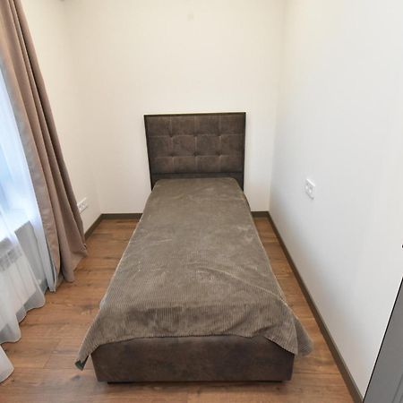 Beautiful Apartment Near The Republic Square Yerevan Exterior foto